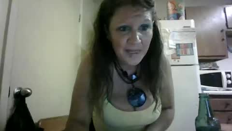 Snapshot of malinda702 chatting on 11, 10, 2025 malinda702 online show from 11, 10, 2025
