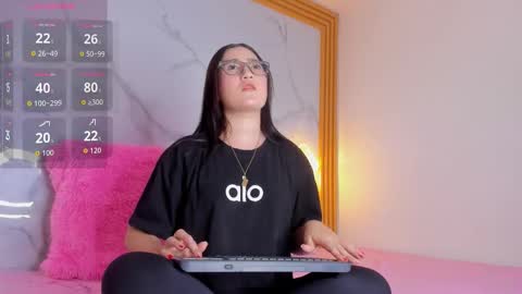 Malka Milan  online show from 2, 12, 2025