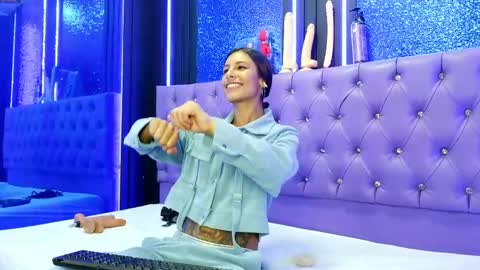 Snapshot of malory_cortez chatting on 6, 5, 2026 Malory online show from 6, 5, 2026