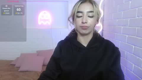 Malory  online show from 26, 10, 2025