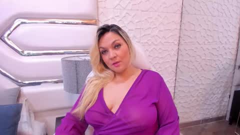 Snapshot of malorysweet chatting on 28, 10, 2025 MalorySweet online show from 28, 10, 2025