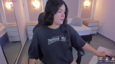 Snapshot of malu_03x chatting on 15, 10, 2025 M A L U online show from 15, 10, 2025