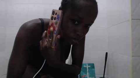 Snapshot of mamaapussy chatting on 21, 2, 2025 mamaa online show from 21, 2, 2025