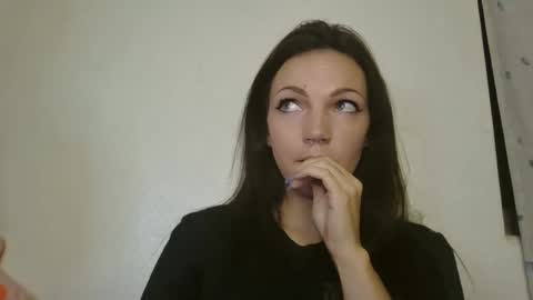 Snapshot of mamakinchen24 chatting on 6, 12, 2024 Deja Jonjon online show from 6, 12, 2024