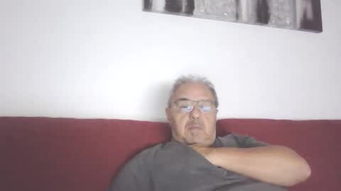 Snapshot of mambow99 chatting on 19, 1, 2025 OLDMANFREE online show from 19, 1, 2025