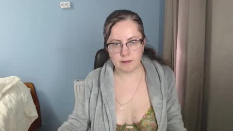 Snapshot of mandarinka28 chatting on 2, 12, 2025 mandarinka28 online show from 2, 12, 2025