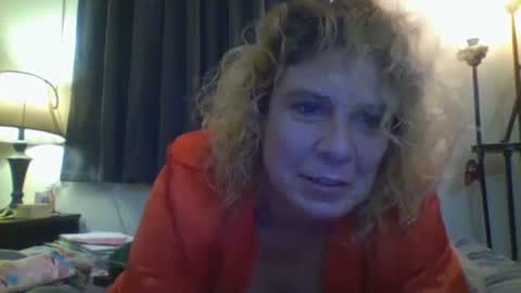 Snapshot of mandilube39 chatting on 6, 10, 2025 mindy22 online show from 6, 10, 2025