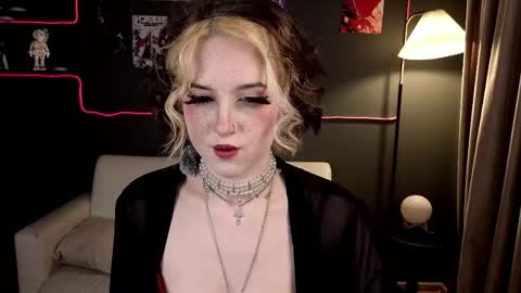 Snapshot of mandy_torres chatting on 14, 4, 2026 Luna online show from 14, 4, 2026