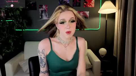 Snapshot of mandy_torres chatting on 19, 5, 2026 Luna online show from 19, 5, 2026
