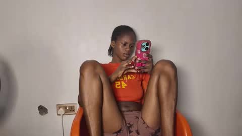 Snapshot of mandymia chatting on 3, 11, 2025 mandymia online show from 3, 11, 2025