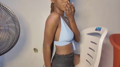 Snapshot of mandymia chatting on 17, 11, 2025 mandymia online show from 17, 11, 2025