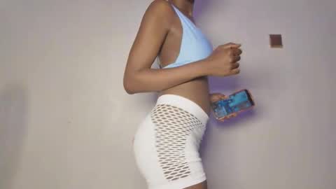 Snapshot of mandymia chatting on 5, 12, 2025 mandymia online show from 5, 12, 2025