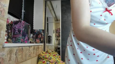 Snapshot of mandyshine chatting on 15, 5, 2026 Mandy online show from 15, 5, 2026