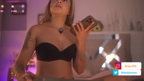   online show from 18, 2, 2025