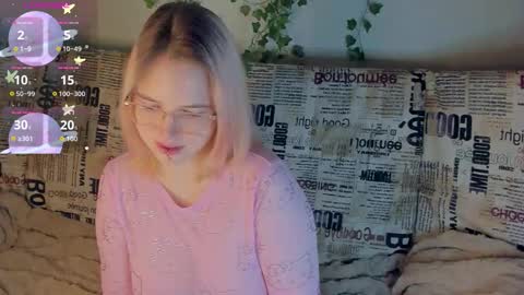 manic_pixie_ online show from 19, 9, 2025