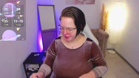 manic_pixie_ online show from 22, 3, 2026