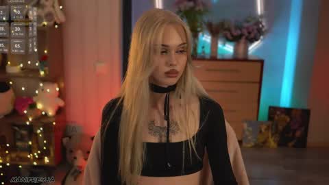 Snapshot of manifreyja chatting on 24, 4, 2026 Amelie online show from 24, 4, 2026