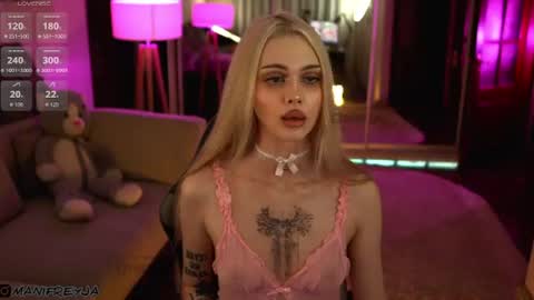 Snapshot of manifreyja chatting on 28, 7, 2026 Amelie online show from 28, 7, 2026