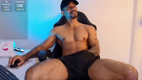 Snapshot of manolo_hot1 chatting on 25, 2, 2025 Manolo Hot 1 online show from 25, 2, 2025