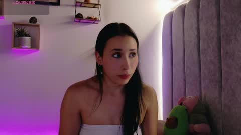 Snapshot of manu_montoya_ chatting on 9, 4, 2026 Manu online show from 9, 4, 2026