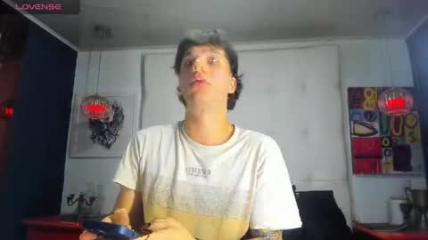 Snapshot of manuelr77 chatting on 14, 4, 2026 Manuel online show from 14, 4, 2026