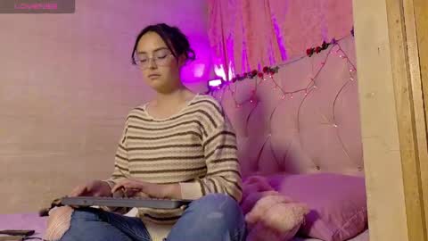 Snapshot of manumeow_ chatting on 17, 5, 2026 Manu online show from 17, 5, 2026