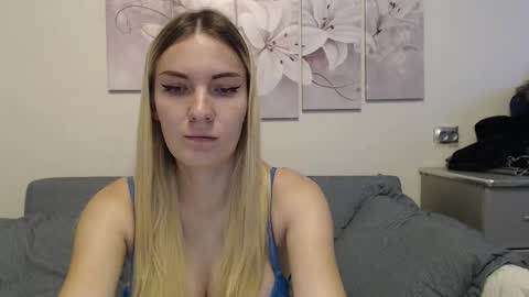 Snapshot of manyamania chatting on 8, 10, 2025 Prosto Maria online show from 8, 10, 2025