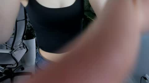 Snapshot of maoqibeverly chatting on 6, 4, 2026 Maoqi online show from 6, 4, 2026