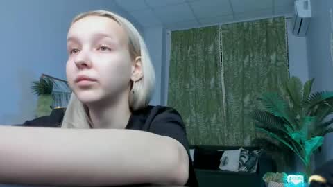 Snapshot of maoqibeverly chatting on 14, 4, 2026 Maoqi online show from 14, 4, 2026