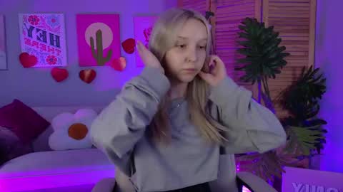 Snapshot of maoqibeverly chatting on 16, 4, 2026 Maoqi online show from 16, 4, 2026