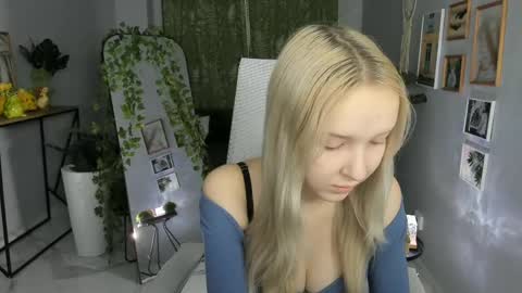 Snapshot of maoqibeverly chatting on 21, 4, 2026 Maoqi online show from 21, 4, 2026