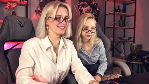Snapshot of maoqibeverly chatting on 13, 5, 2026 Maoqi online show from 13, 5, 2026