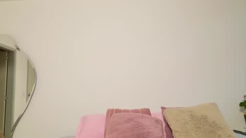     online show from 12, 1, 2025