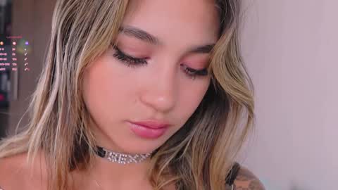 Mara Independent Model online show from 18, 12, 2024