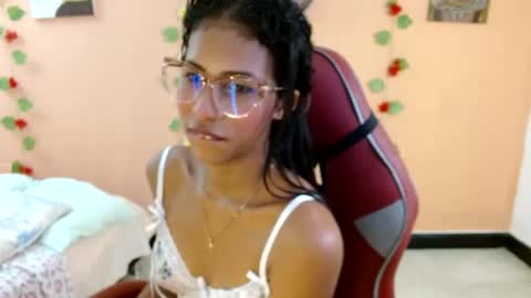 Snapshot of mara_summer chatting on 11, 5, 2026 Mara 3 online show from 11, 5, 2026
