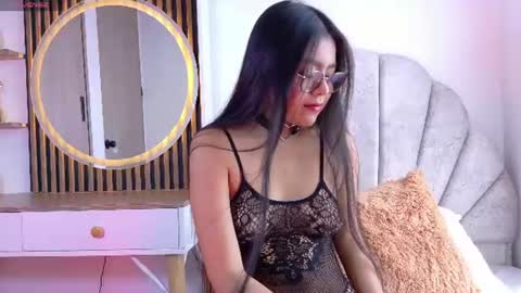 Snapshot of mara_swan_x chatting on 28, 7, 2026 Mara Swan online show from 28, 7, 2026