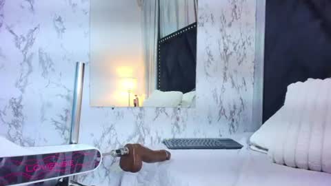 Snapshot of maraa_x chatting on 14, 7, 2026 maraa_x online show from 14, 7, 2026