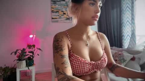 Snapshot of marakuia054 chatting on 7, 10, 2025 Marakuia online show from 7, 10, 2025