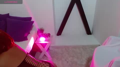 Mara Silk online show from 11, 2, 2026