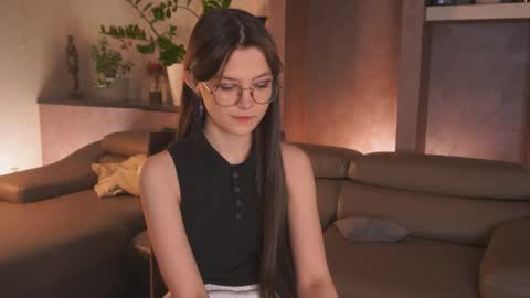 Snapshot of marcelinahumphry chatting on 28, 4, 2026 Eva online show from 28, 4, 2026