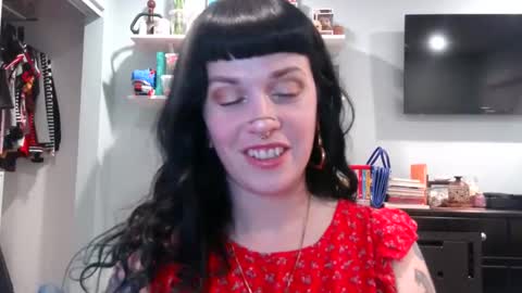 MarcelineAltaria online show from 28, 1, 2025