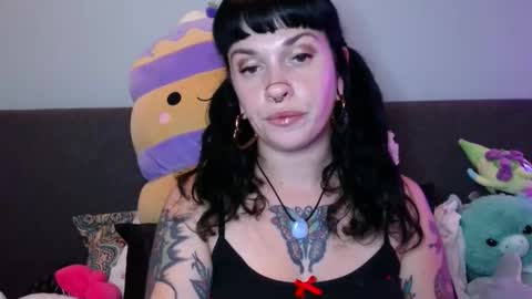MarcelineAltaria online show from 13, 11, 2025