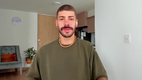 Snapshot of marco_tahani_ chatting on 6, 1, 2025 Marco IG marco tahani online show from 6, 1, 2025