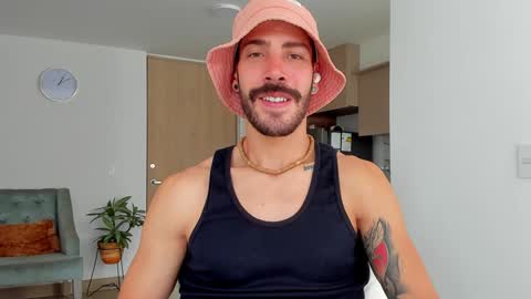 Snapshot of marco_tahani_ chatting on 6, 1, 2025 Marco IG marco tahani online show from 6, 1, 2025