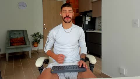 Snapshot of marco_tahani_ chatting on 7, 1, 2025 Marco IG marco tahani online show from 7, 1, 2025