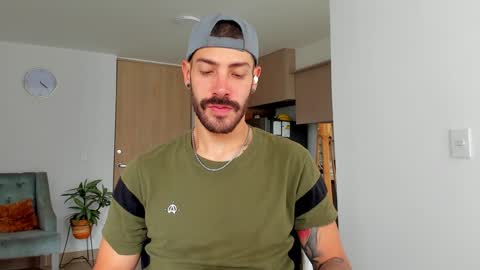 Snapshot of marco_tahani_ chatting on 8, 1, 2025 Marco IG marco tahani online show from 8, 1, 2025