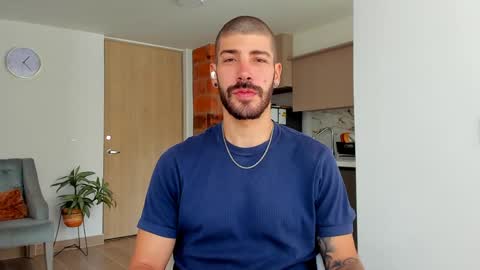 Snapshot of marco_tahani_ chatting on 12, 1, 2025 Marco IG marco tahani online show from 12, 1, 2025