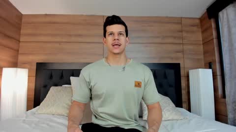 Snapshot of marcosullivan_ chatting on 25, 12, 2024 Marco Sullivan online show from 25, 12, 2024