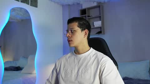 Snapshot of marcosullivan_ chatting on 7, 4, 2026 Marco Sullivan online show from 7, 4, 2026