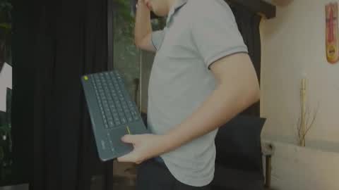 Snapshot of marcovitto chatting on 4, 10, 2025 marcovitto online show from 4, 10, 2025